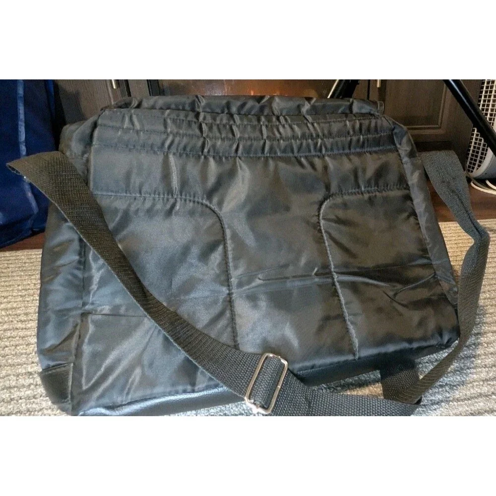 Ecko Unltd. Men’s Black/Red Messenger Bag Zip Closure Adjustable Strap Pockets